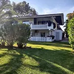 Puerto Banus Beachfront Retreat: Terrace, Pool & Tennis Apartment