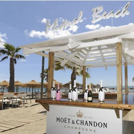 Lejlighed Puerto Banus Near Beachfront, Big Sunny Terrace, Pool, Tennis Court, Parking & Movies Projector