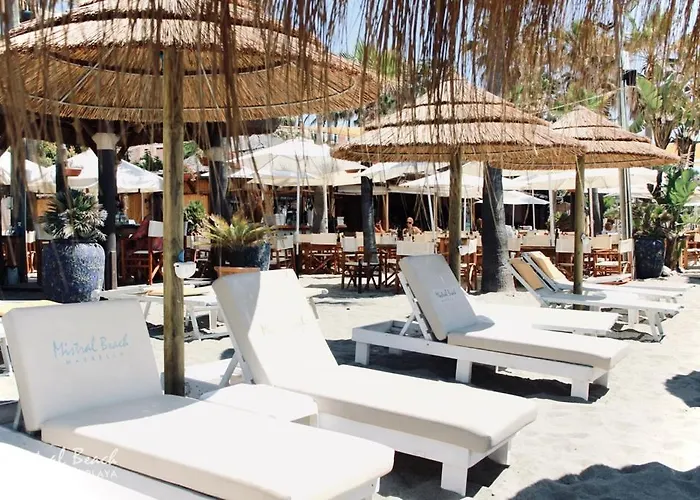 Puerto Banus Near Beachfront, Big Sunny Terrace, Pool, Tennis Court, Parking & Movies Projector Marbella