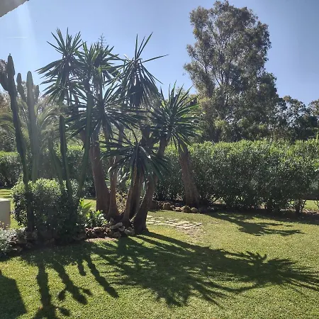 Puerto Banus Near Beachfront, Big Sunny Terrace, Pool, Tennis Court, Parking & Movies Projector Apartman *