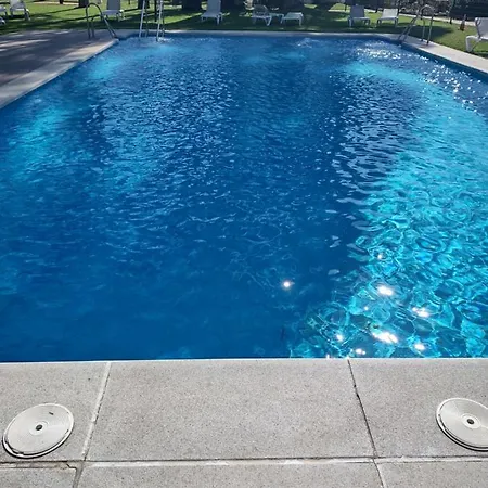 Puerto Banus Near Beachfront, Big Sunny Terrace, Pool, Tennis Court, Parking & Movies Projector Lägenhet