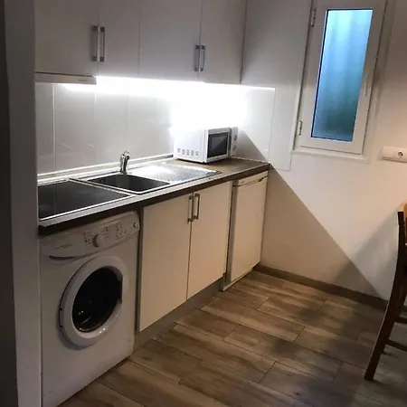 Puerto Banus Near Beachfront, Big Sunny Terrace, Pool, Tennis Court, Parking & Movies Projector Apartman