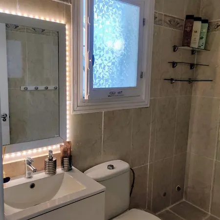 Puerto Banus Near Beachfront, Big Sunny Terrace, Pool, Tennis Court, Parking & Movies Projector Lägenhet Marbella