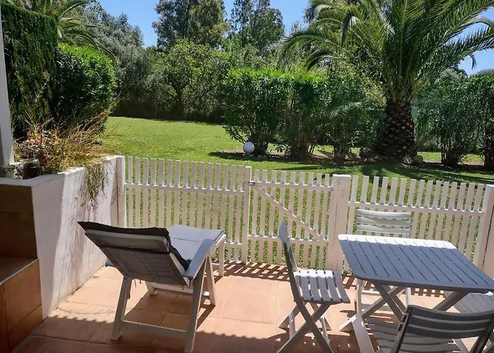 Puerto Banus Beachfront Retreat: Terrace, Pool & Tennis Apartment