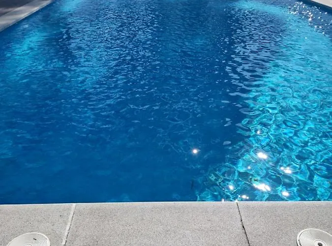 Puerto Banus Beachfront Retreat: Terrace, Pool & Tennis Apartment