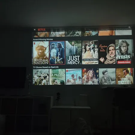 Apartamento Puerto Banus Near Beachfront, Big Sunny Terrace, Pool, Tennis Court, Parking & Movies Projector *