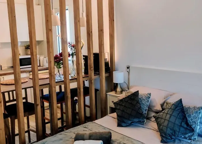 アパート Puerto Banus Near Beachfront, Big Sunny Terrace, Pool, Tennis Court, Parking & Movies Projector