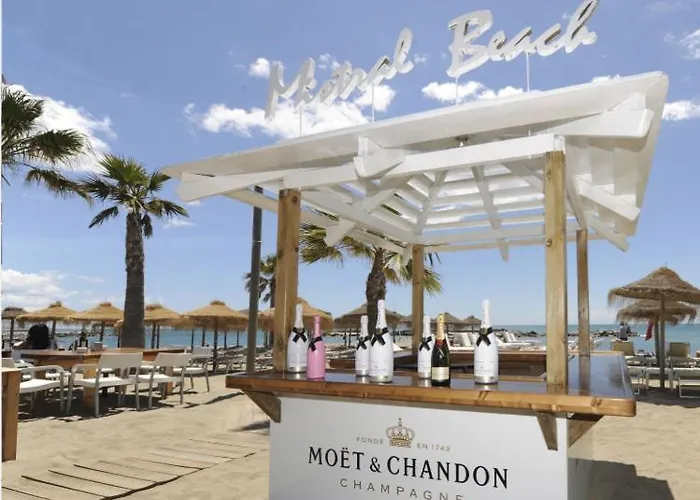 アパート Puerto Banus Near Beachfront, Big Sunny Terrace, Pool, Tennis Court, Parking & Movies Projector